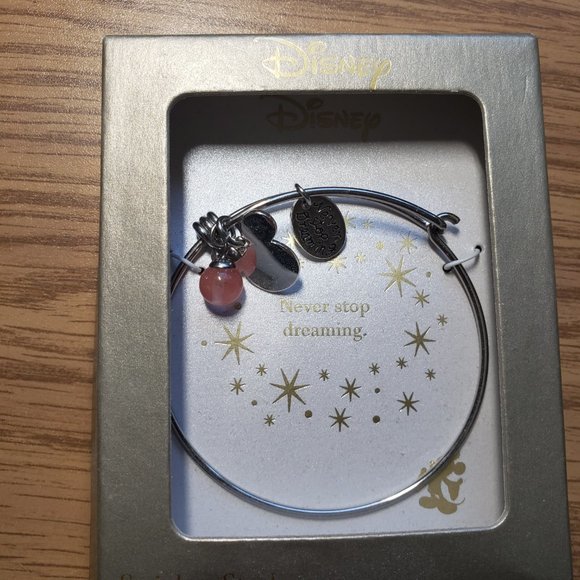 NWT Disney Mickey Mouse Never Stop Dreaming Bangle - Picture 4 of 5